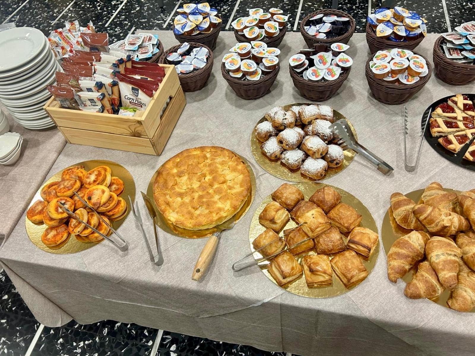 Hotel D'Annunzio Cattolica Bagian luar foto