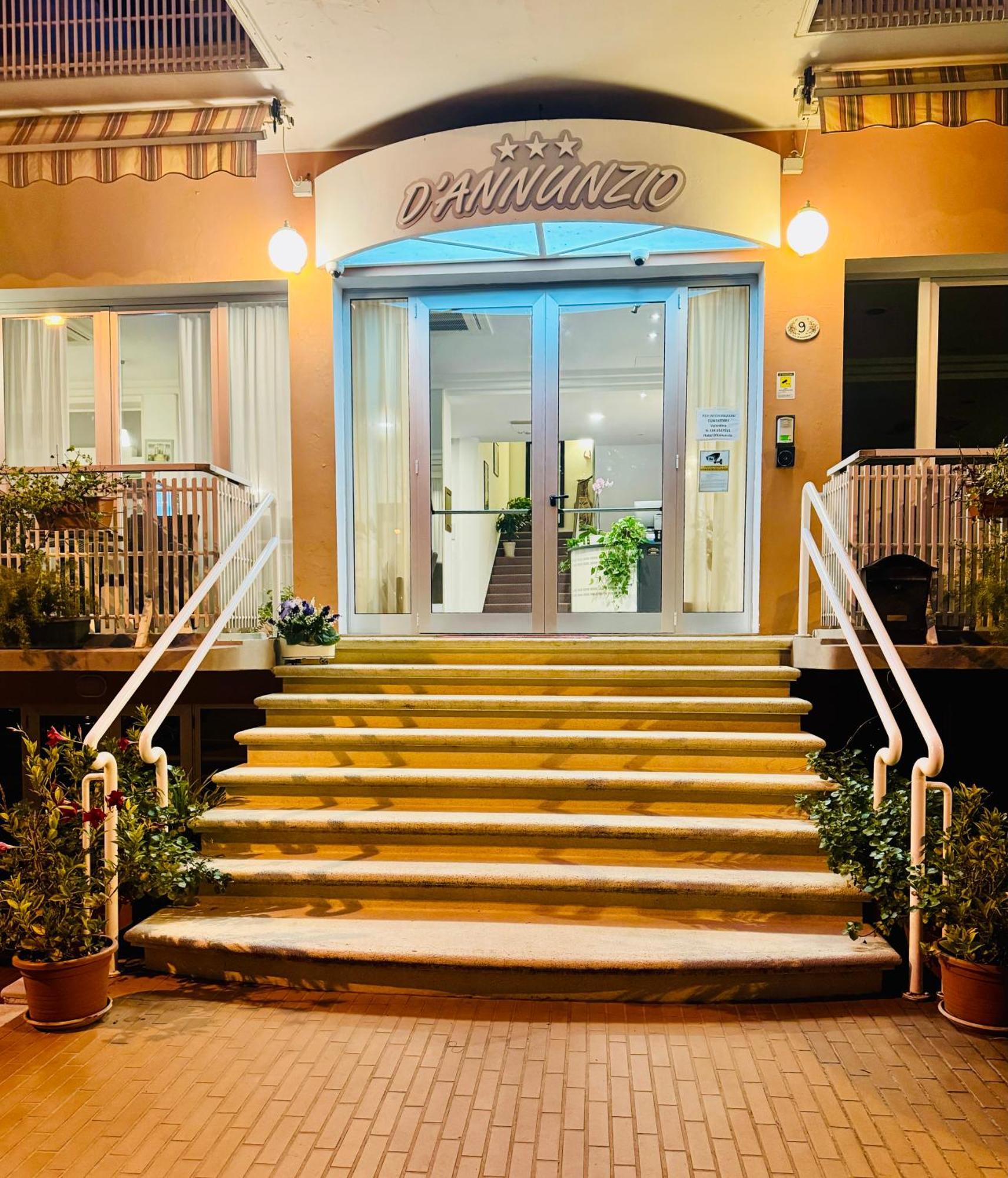 Hotel D'Annunzio Cattolica Bagian luar foto